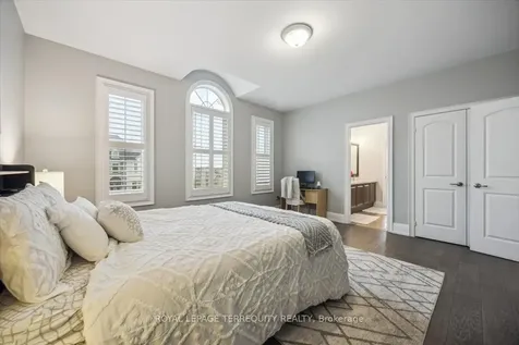 18 Dalmeny Drive Brampton ON L6X 0X3