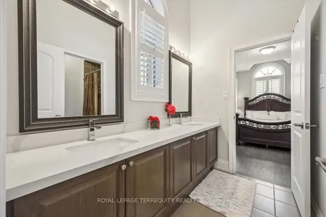 18 Dalmeny Drive Brampton ON L6X 0X3