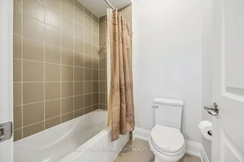 18 Dalmeny Drive Brampton ON L6X 0X3