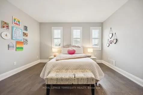 18 Dalmeny Drive Brampton ON L6X 0X3