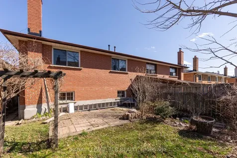 112 Abell Drive Brampton ON L6V 2Z8