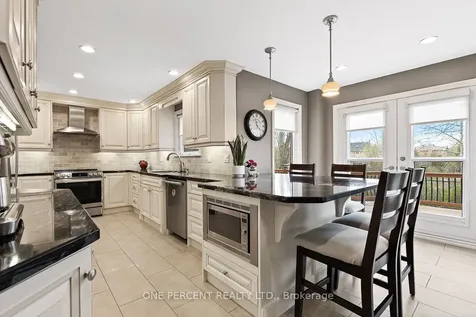 61 Street Michaels Crescent Caledon ON L7E 5Y9