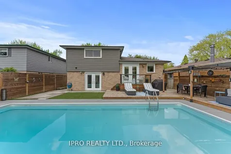 132 Bartley Bull Parkway Brampton ON L6W 2J9