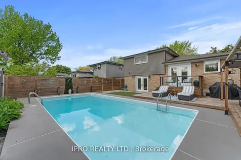 132 Bartley Bull Parkway Brampton ON L6W 2J9