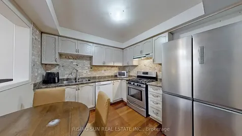 11 Kitto Court Brampton ON L6Y 5A9