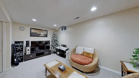 11 Kitto Court Brampton ON L6Y 5A9