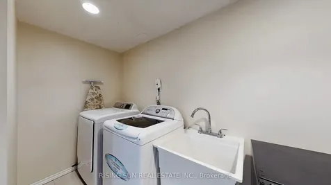 11 Kitto Court Brampton ON L6Y 5A9