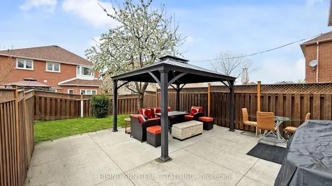 11 Kitto Court Brampton ON L6Y 5A9