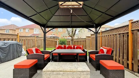 11 Kitto Court Brampton ON L6Y 5A9