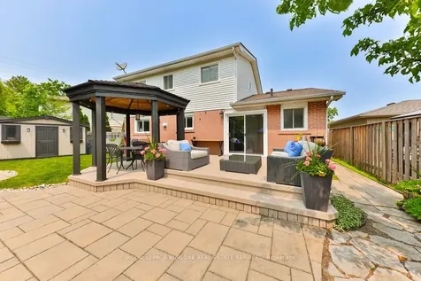 1496 Clinton Court Burlington ON L7M 1N2