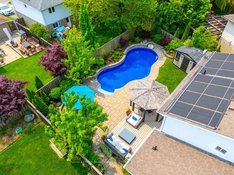 1496 Clinton Court Burlington ON L7M 1N2