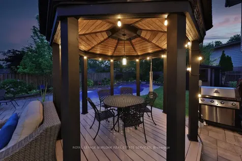 1496 Clinton Court Burlington ON L7M 1N2