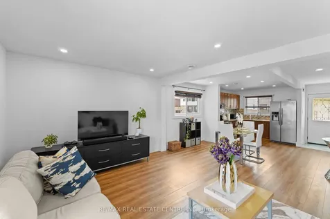 30 Gold Pine Court Brampton ON L6S 2K6