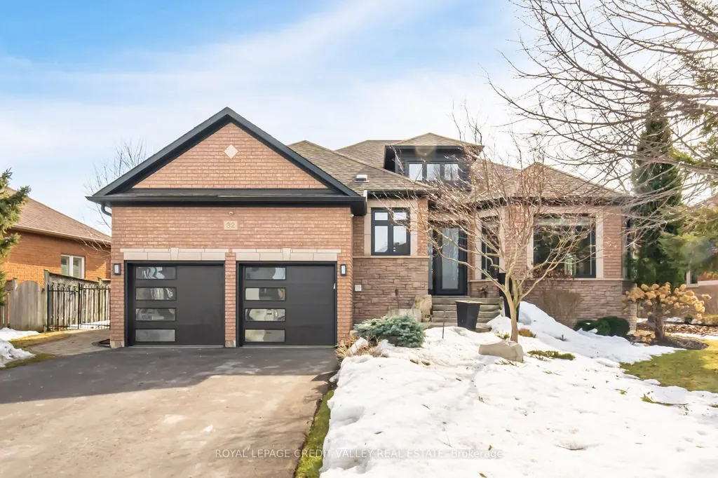 32 Pinebrook Circle Caledon ON L7C 1C4