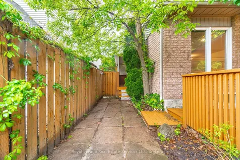 1263 Walker's Line Burlington ON L7M 4N8