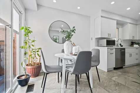 19 Woodstream Avenue Brampton ON L6R 1M7