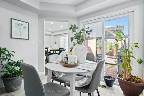 19 Woodstream Avenue Brampton ON L6R 1M7