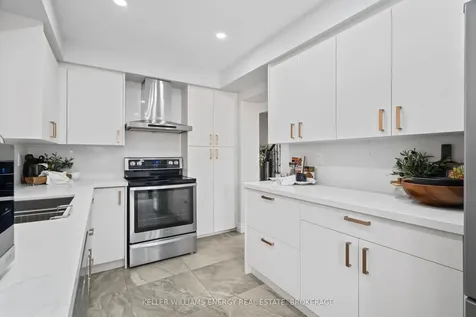 19 Woodstream Avenue Brampton ON L6R 1M7