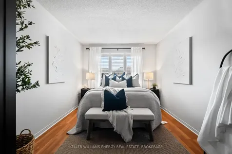 19 Woodstream Avenue Brampton ON L6R 1M7