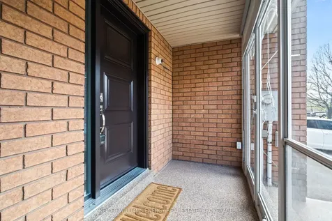 19 Woodstream Avenue Brampton ON L6R 1M7