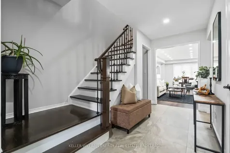 19 Woodstream Avenue Brampton ON L6R 1M7