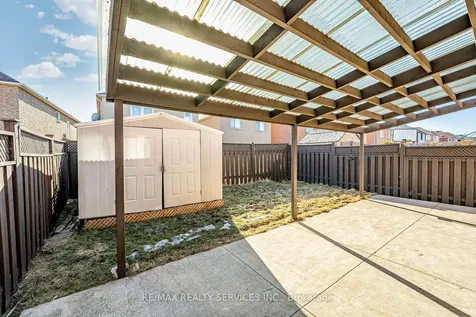 204 Lockwood Road Brampton ON L6Y 4Y4