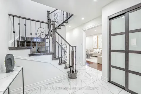 204 Lockwood Road Brampton ON L6Y 4Y4