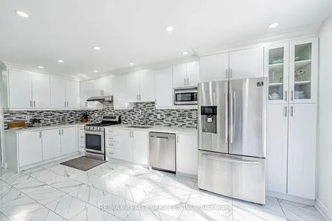 204 Lockwood Road Brampton ON L6Y 4Y4