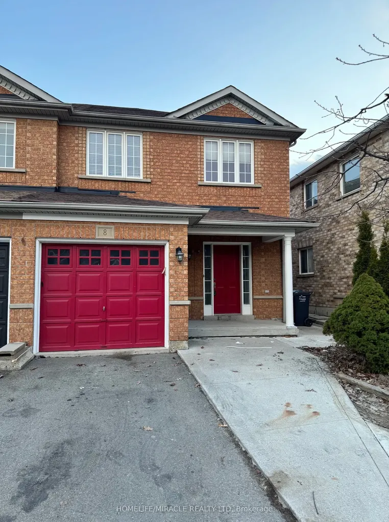8 Silver Egret Road Brampton ON L7A 2Z9