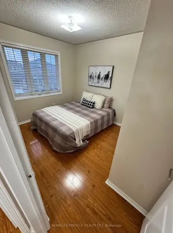 8 Silver Egret Road Brampton ON L7A 2Z9