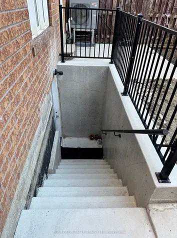 8 Silver Egret Road Brampton ON L7A 2Z9