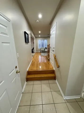 8 Silver Egret Road Brampton ON L7A 2Z9