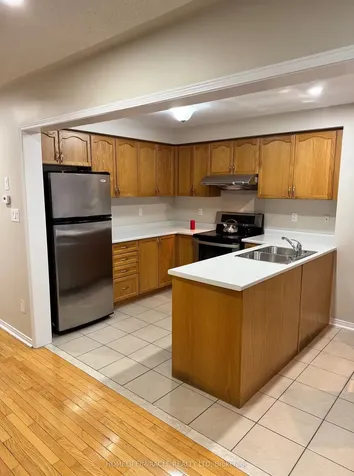 8 Silver Egret Road Brampton ON L7A 2Z9