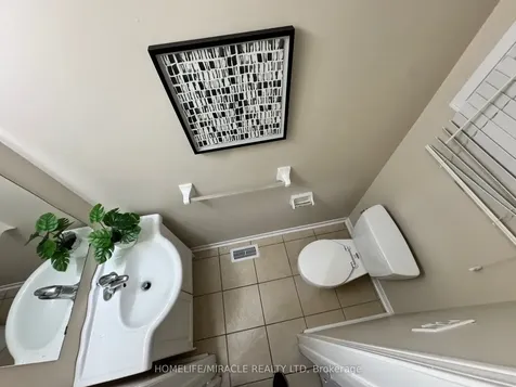 8 Silver Egret Road Brampton ON L7A 2Z9