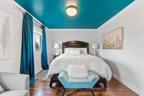 276 Royal Salisbury Way Brampton ON L6V 3H4