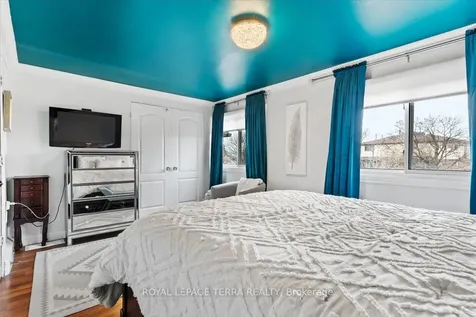 276 Royal Salisbury Way Brampton ON L6V 3H4