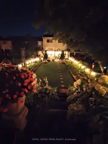 276 Royal Salisbury Way Brampton ON L6V 3H4