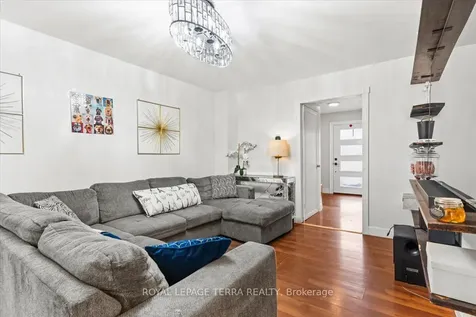 276 Royal Salisbury Way Brampton ON L6V 3H4