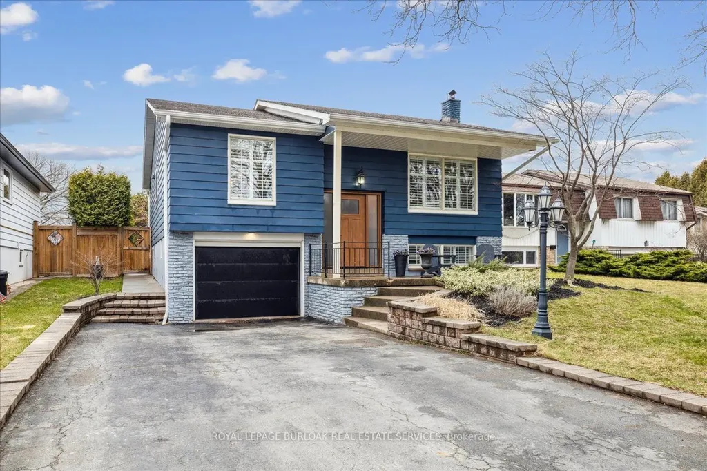 692 Catalina Crescent Burlington ON L7L 5B8