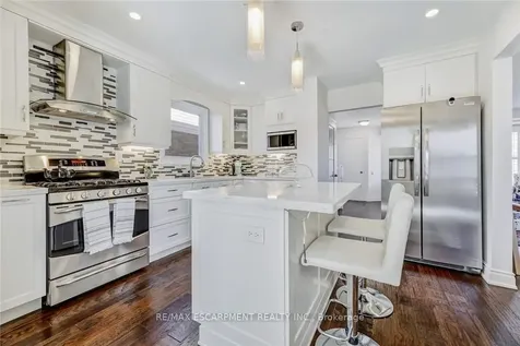 2430 Alder Drive Burlington ON L7P 4X2