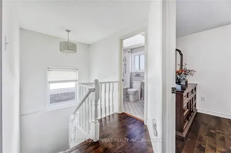 2430 Alder Drive Burlington ON L7P 4X2