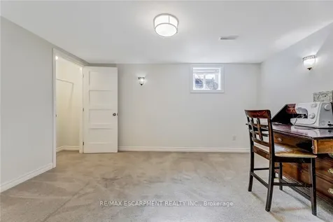 2430 Alder Drive Burlington ON L7P 4X2