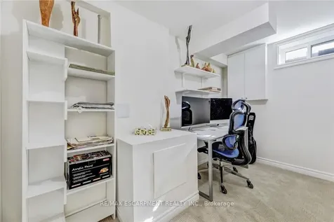 2430 Alder Drive Burlington ON L7P 4X2