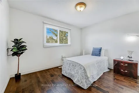 2430 Alder Drive Burlington ON L7P 4X2