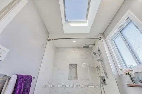 2430 Alder Drive Burlington ON L7P 4X2