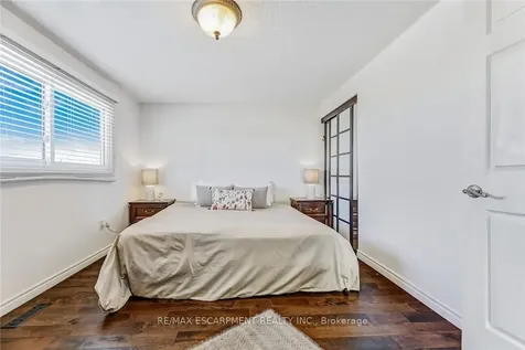 2430 Alder Drive Burlington ON L7P 4X2