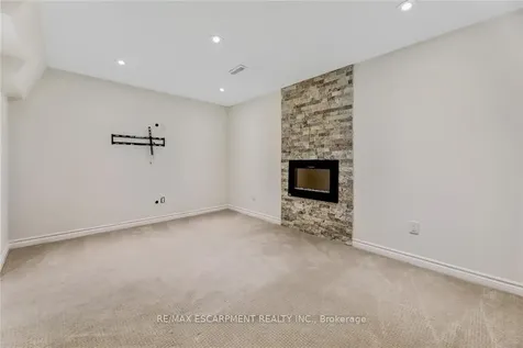 2430 Alder Drive Burlington ON L7P 4X2