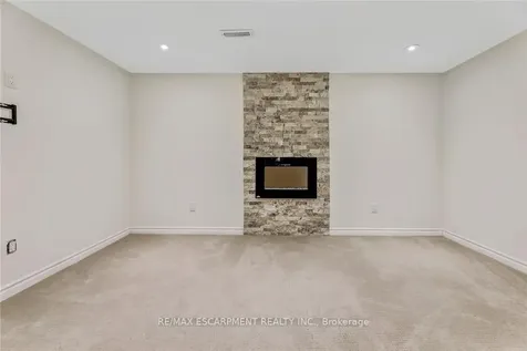 2430 Alder Drive Burlington ON L7P 4X2