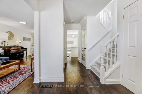 2430 Alder Drive Burlington ON L7P 4X2