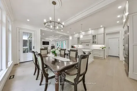 2409 Lakeshore Road Burlington ON L7R 1B8